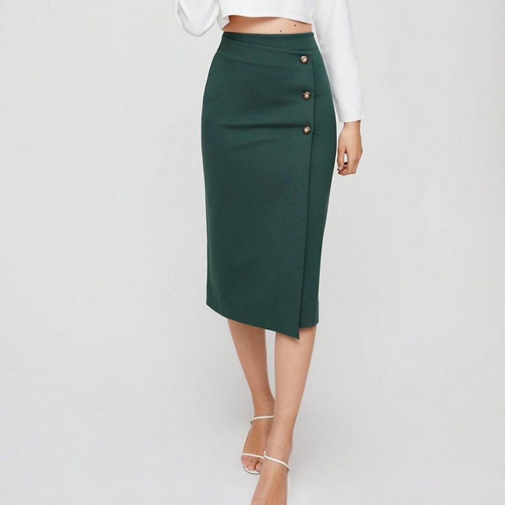 Aritzia Babaton Billy Skirt